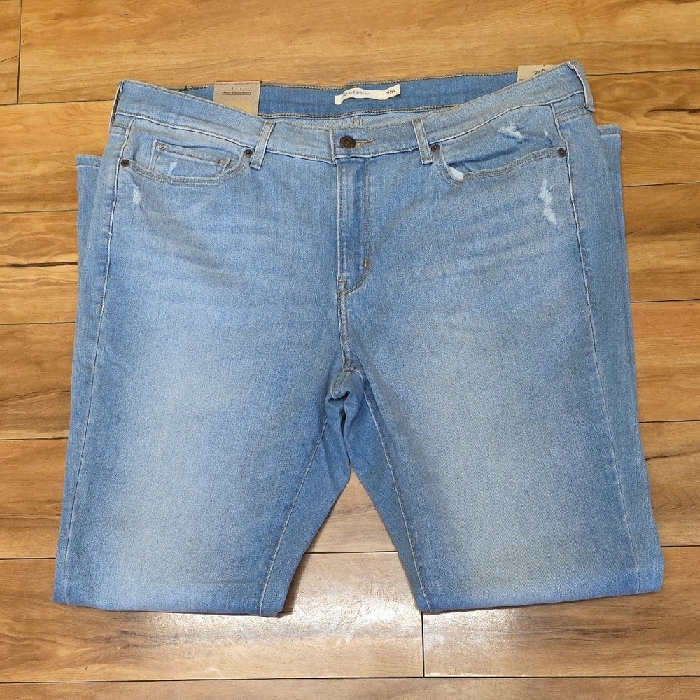 Levi's Size 18W Vintage Classic Bootcut Jeans Mid-Rise Distressed Light Wash NEW - Picture 11 of 15